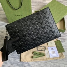 Gucci Clutch Bags